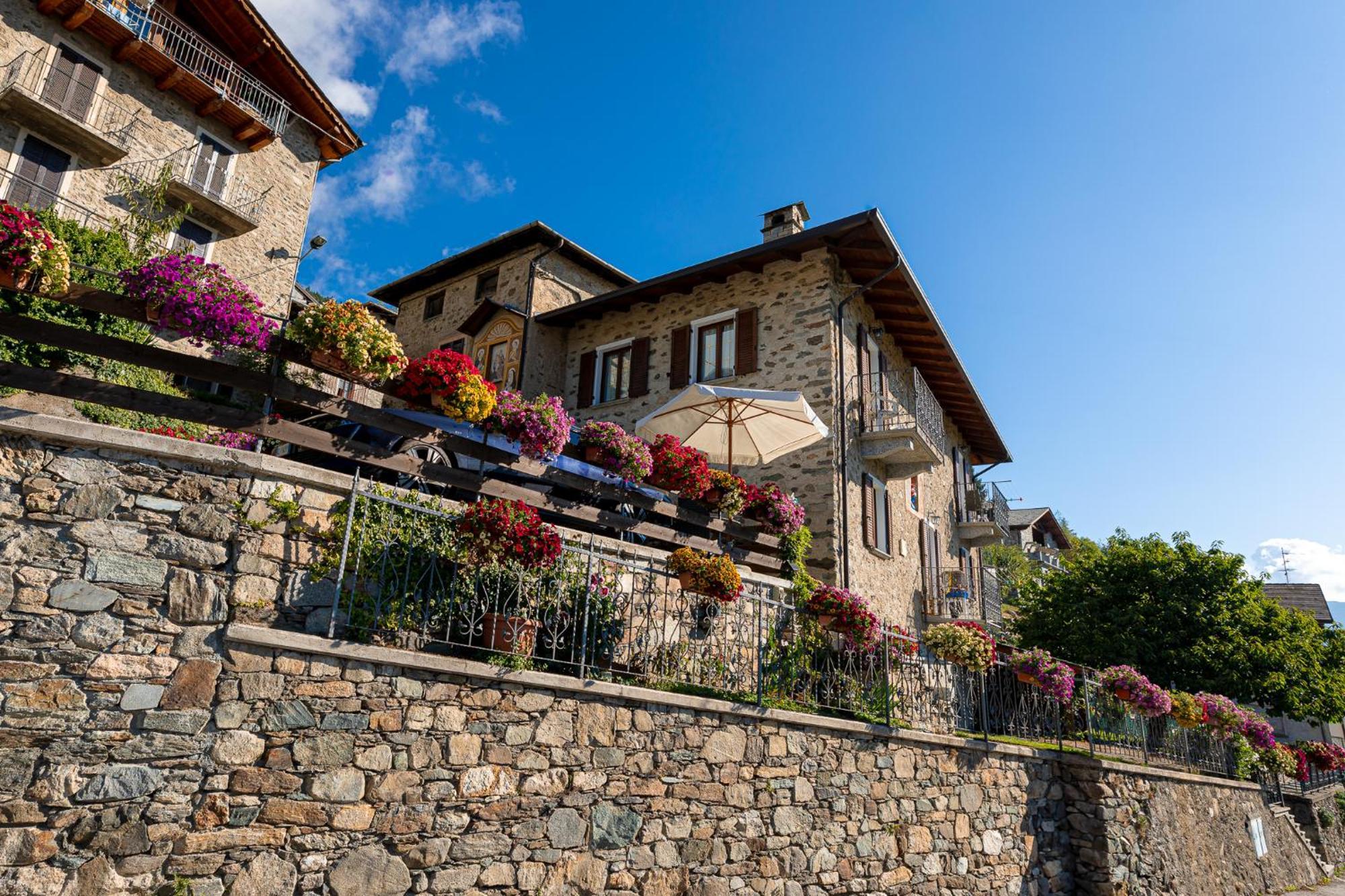 Casa Vacanza Da Ghislin Teglio Exterior photo